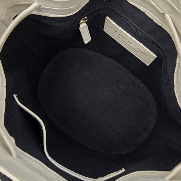 SEZANE FARROW CROSSBODY BUCKET BAG IN ECRU CROCO PRINT LEATHER - Picture 5 of 9